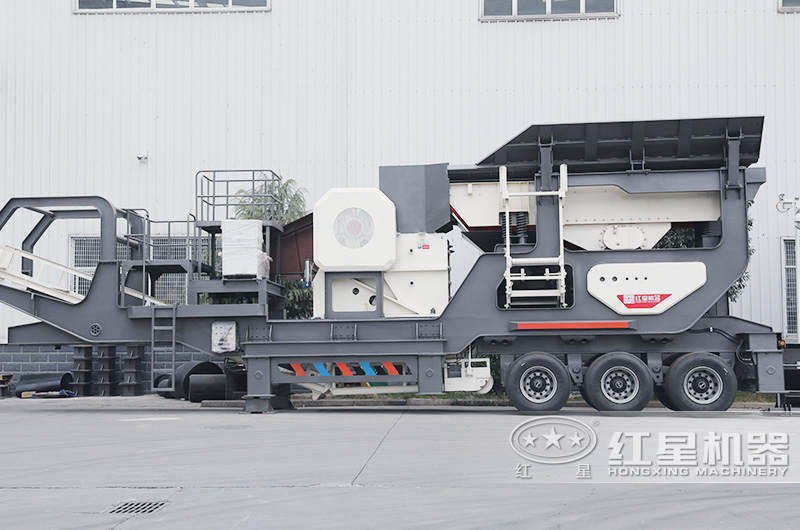 車載移動(dòng)碎石機(jī)：移動(dòng)顎破機(jī)，石頭一段粗碎加工