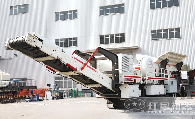 履帶破碎機_液壓自行驅(qū)動，全剛性船型結(jié)構(gòu)組合