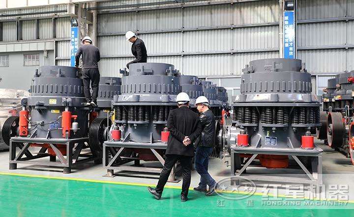 全液壓圓錐破碎機，實現(xiàn)自動清腔功能與遠程控制