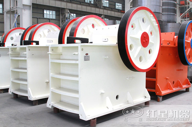 顎式破碎機(jī)-進(jìn)料口大、破碎比大