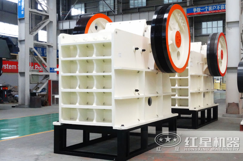鄂式破碎機時產1-2200t/h，進料125-1200mm