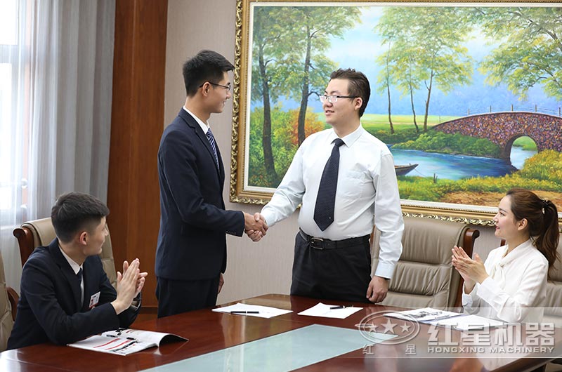 客戶來廠實地考察，簽訂合同 